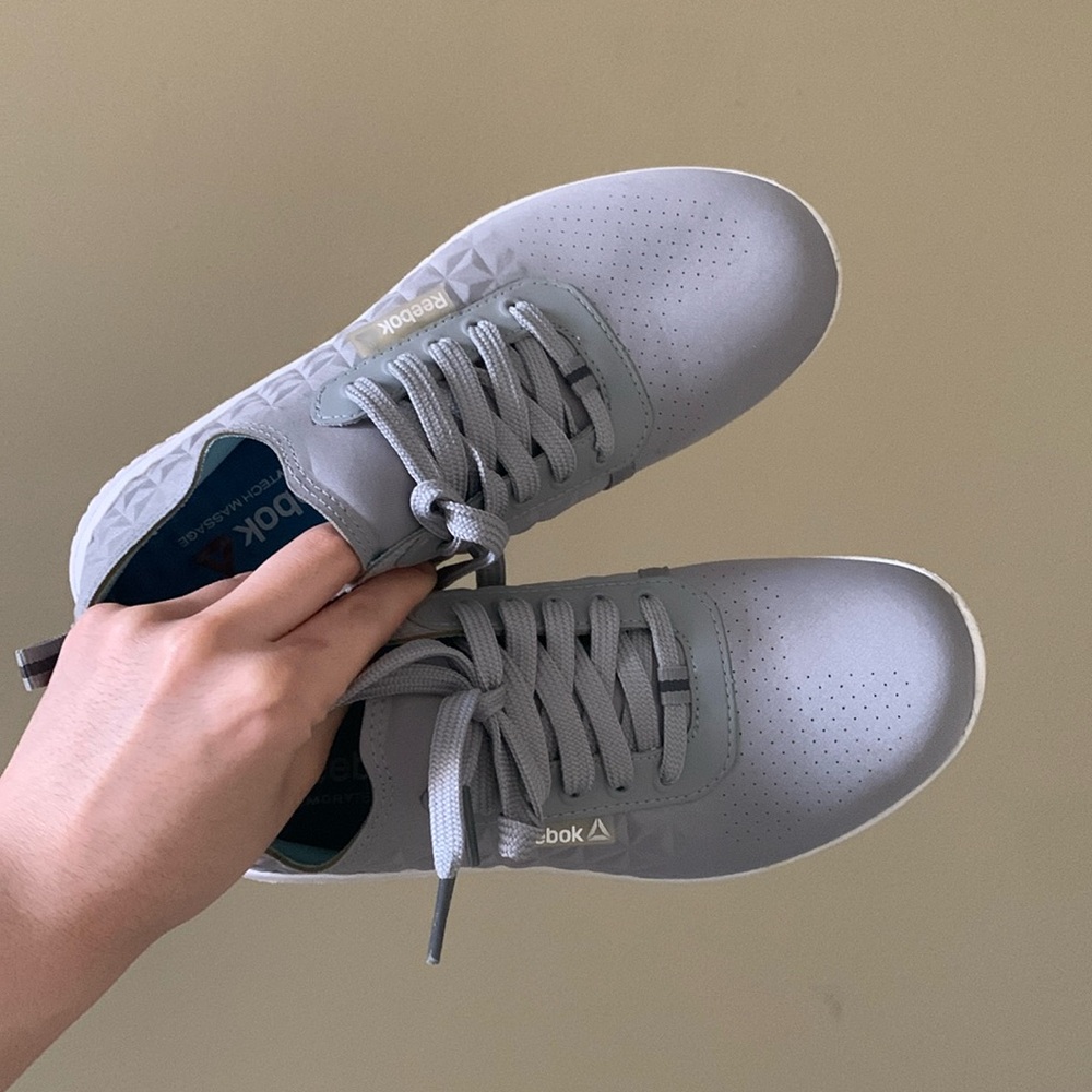 Reebok Grey Skyscape Revolution running memory tech massage Sneakers size 6